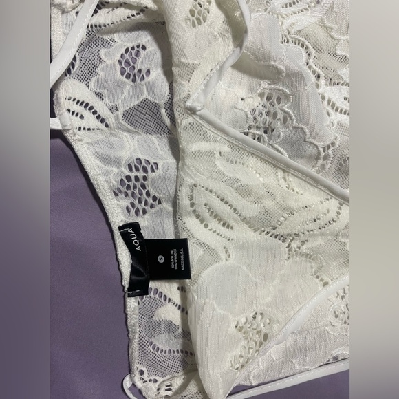 Aqua off white lace bodysuit gently worn - Picture 3 of 3